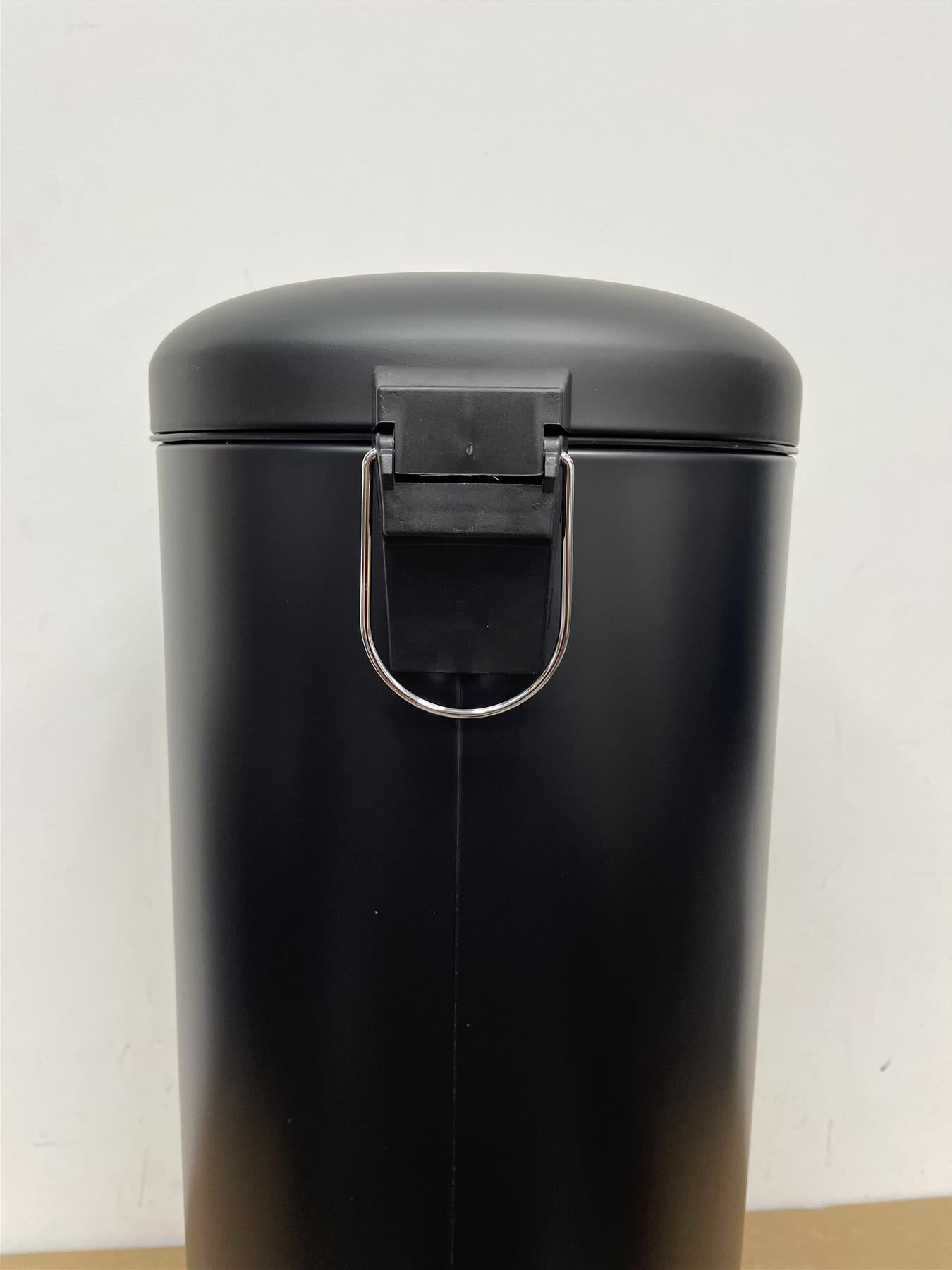 Habitat 30Litre Kitchen Foot Pedal Recycling Bin Removeable Inner Bucket- Black