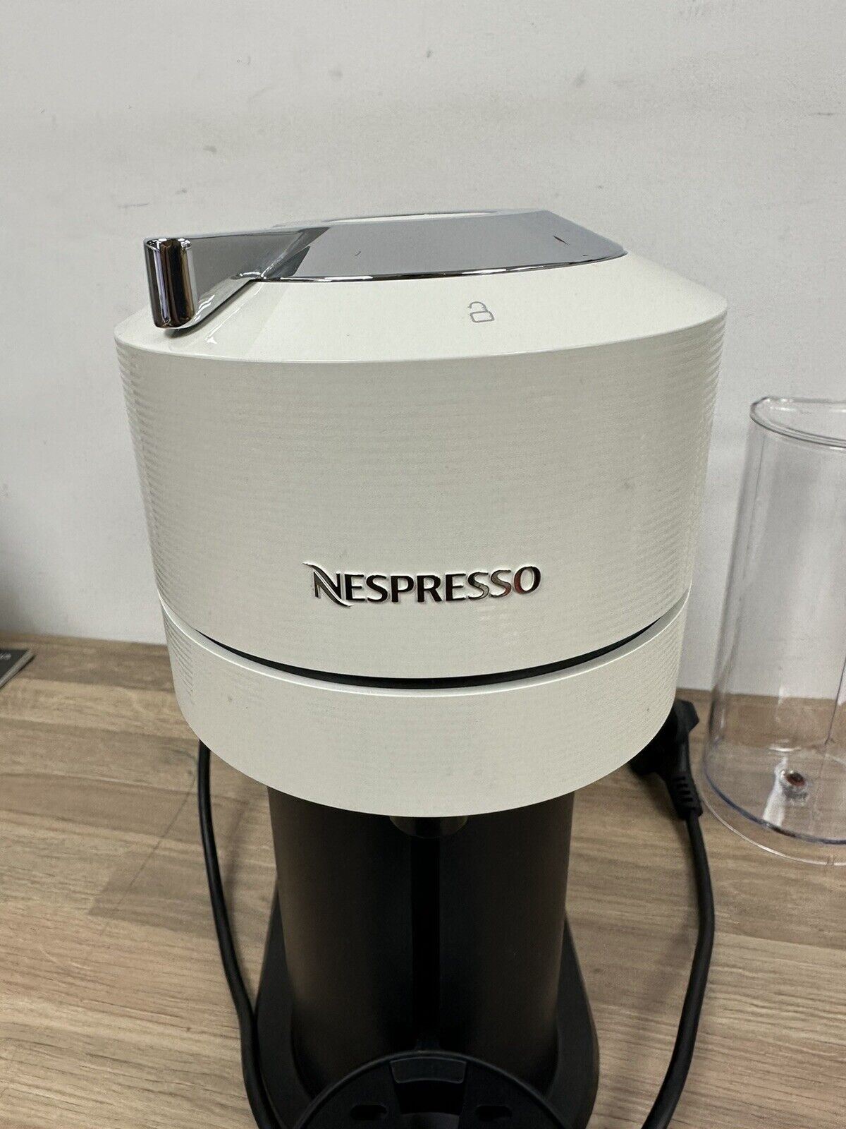 Magimix Nespresso Vertuo NEXT Pod Coffee Machine Bundle aeroccino milk frother