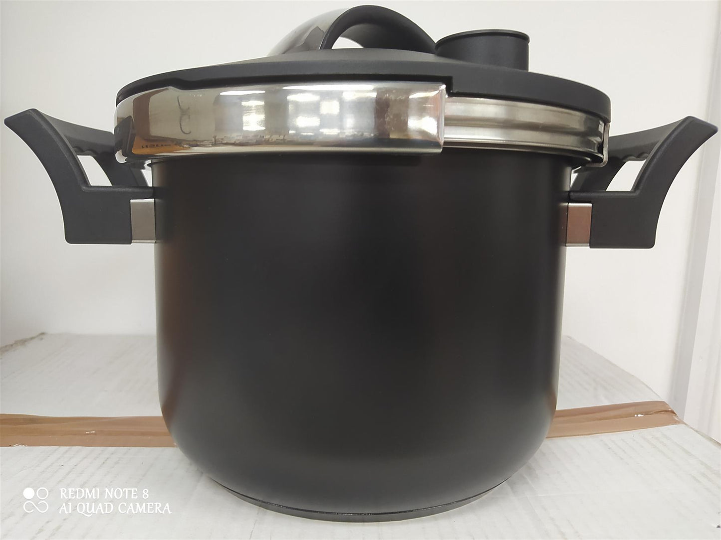 Tower 6L Sure Touch Pressure Cooker all hobs pressure indicator steamer rack