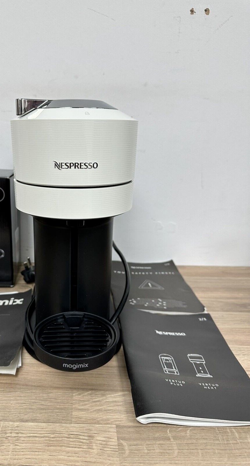 Magimix Nespresso Vertuo NEXT Pod Coffee Machine Bundle aeroccino milk frother