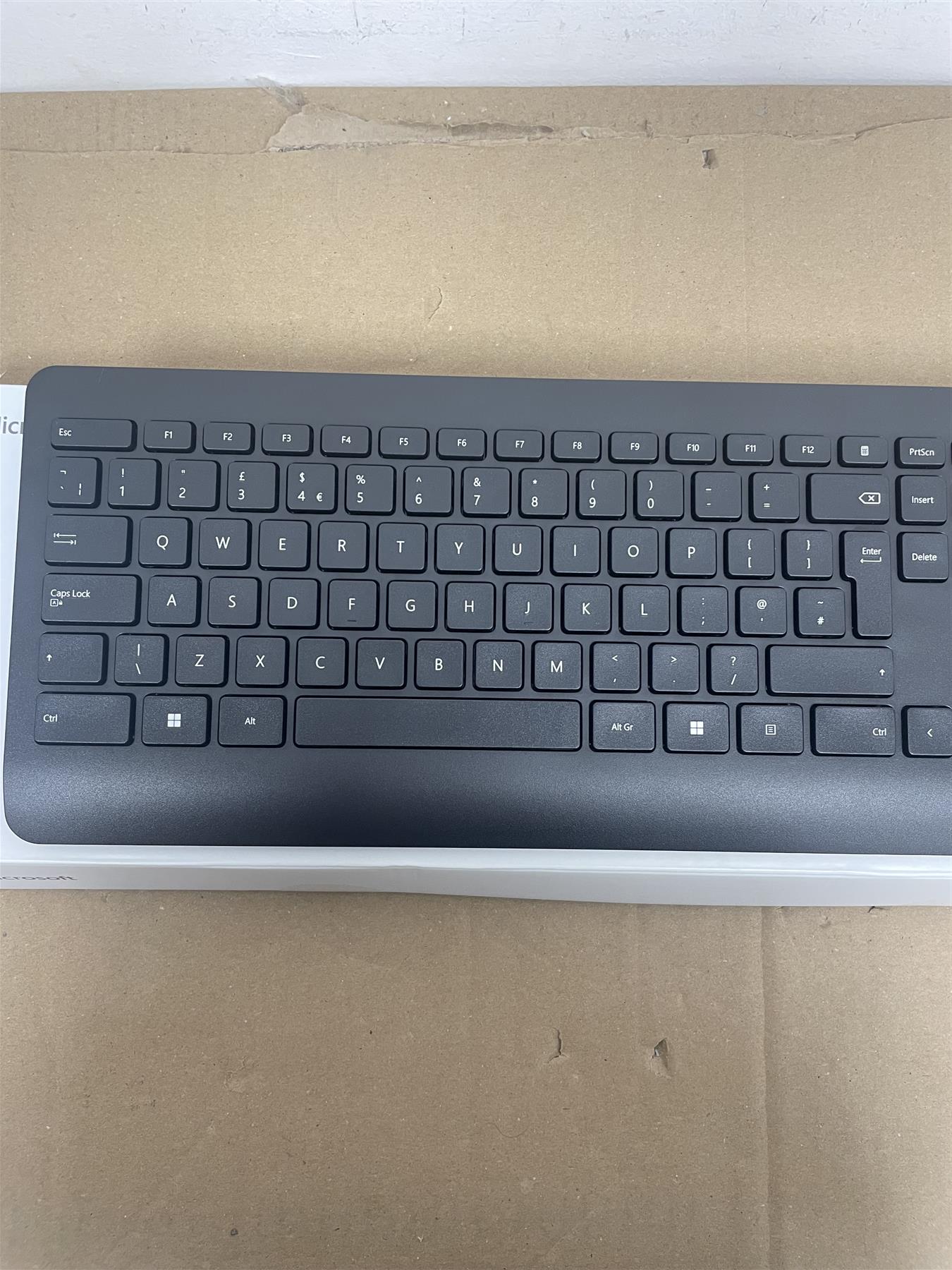 Microsoft PT3-00006 Wireless Desktop 900 Keyboard and Mouse - Black