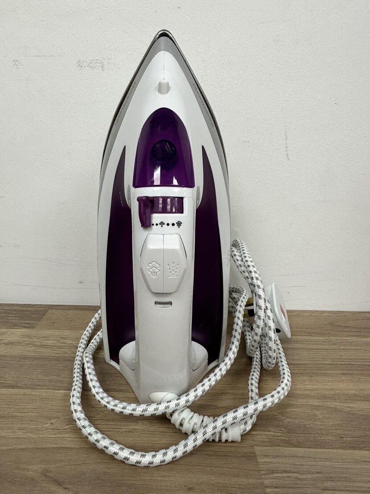 STEAMWORKS STEAM iron ES2325  water refiller prevent limescale clothes steamer