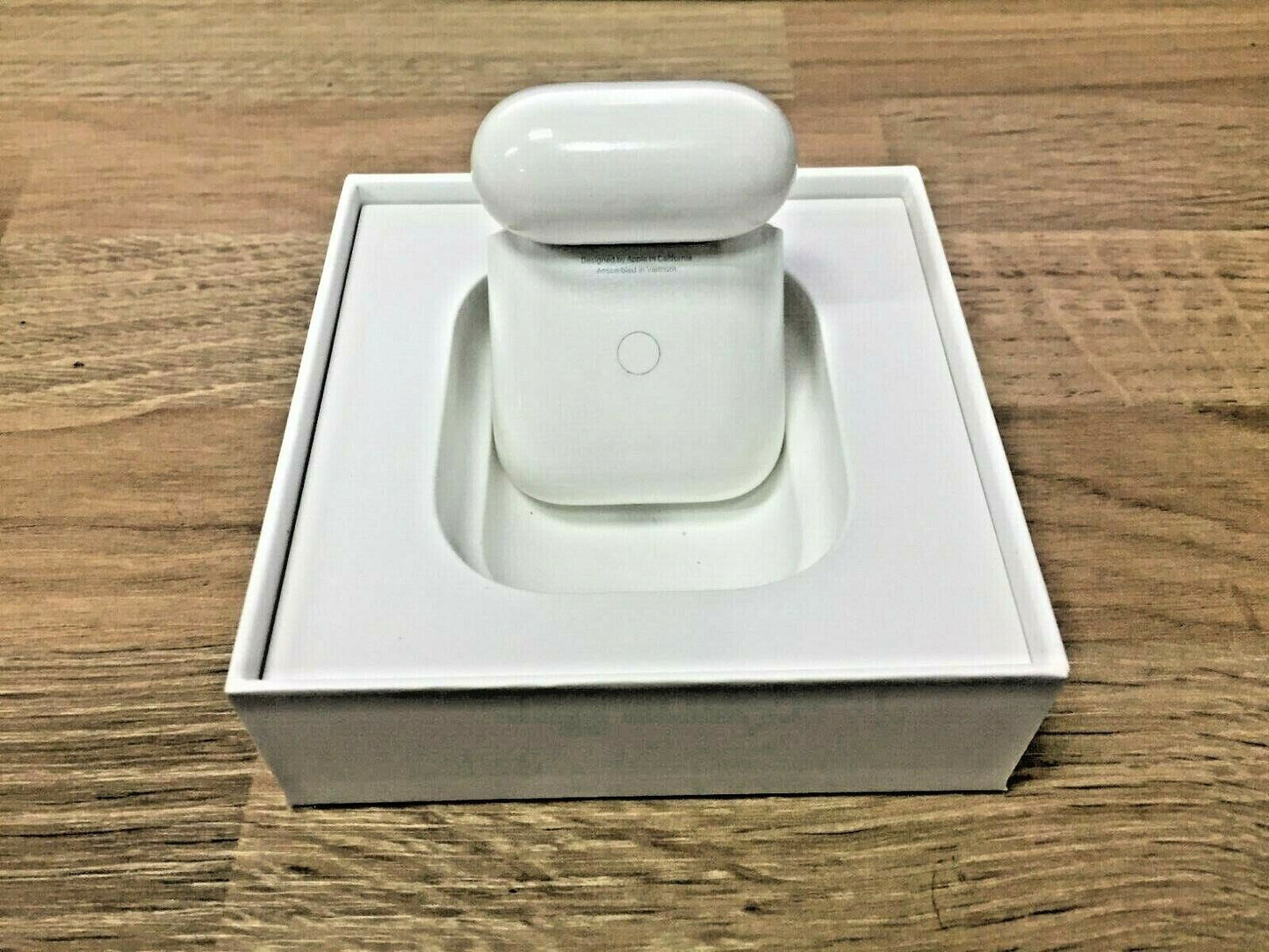 Original Apple Wireless Charging Lightning Case Bluetooth LED Indicator AirPods