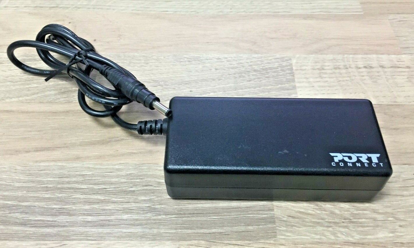 Replacement Port Connect Universal 65W Laptop Power Supply AC adaptor Notebook