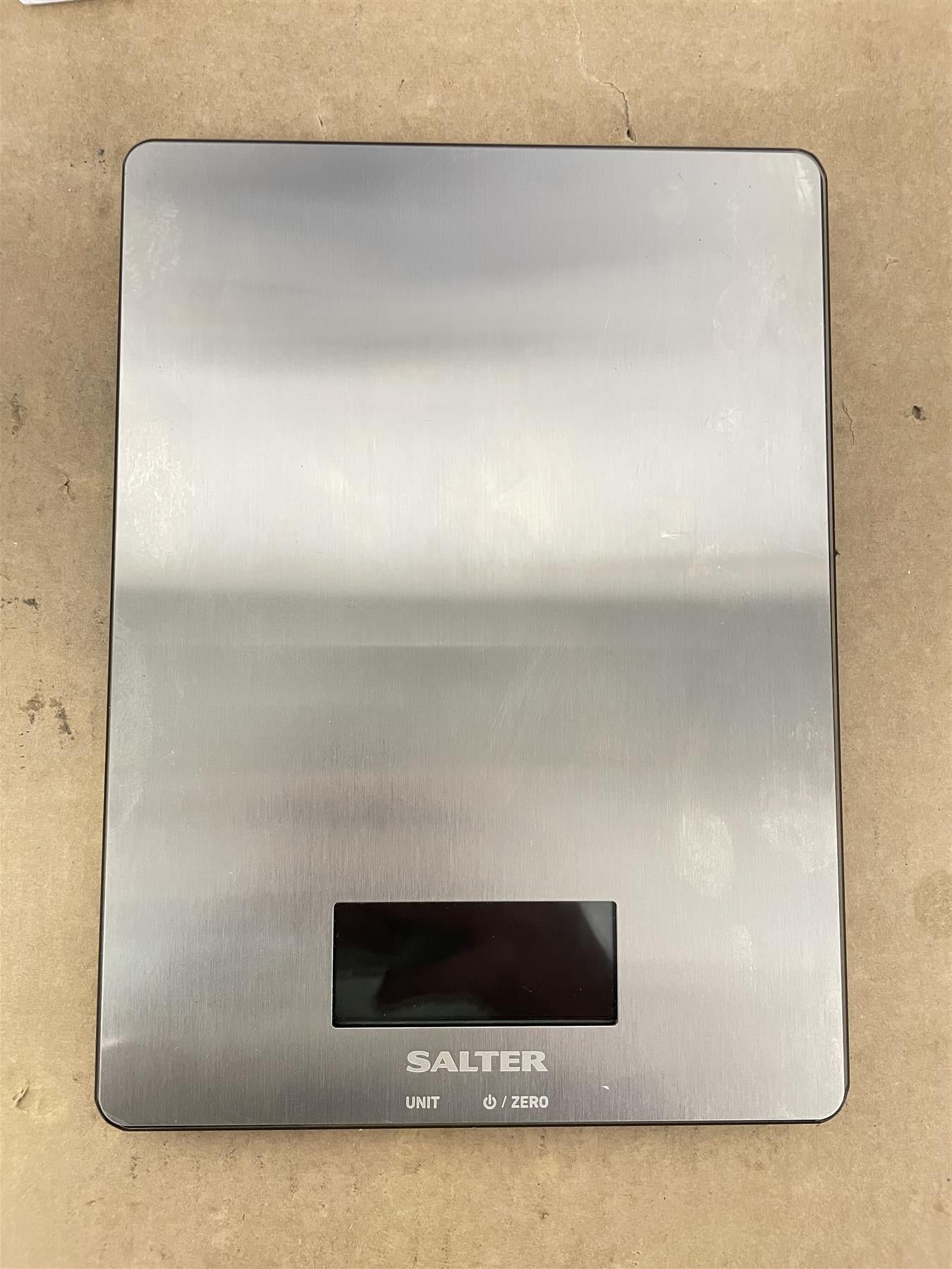 Salter Digital Kitchen Scale Brushed Stainless Steel Measures Food Liquid 5kg